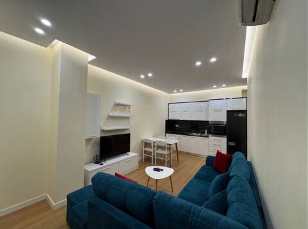 SHESIM APARTMENT 1+1 NEAR HOTEL COLOSSEO, DURRËS STREET !!!