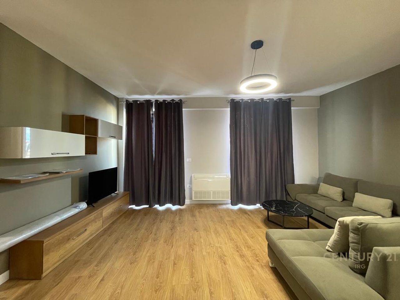 Jepet me qira apartament 2+1 me post parkimi  te Kompleksi Halili!