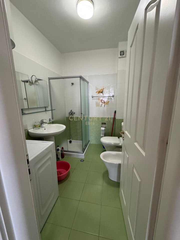 SHITET DUPLEX 2+1+2 +GARAZH TEK REZIDENCA KODRA E DIELLIT 1!