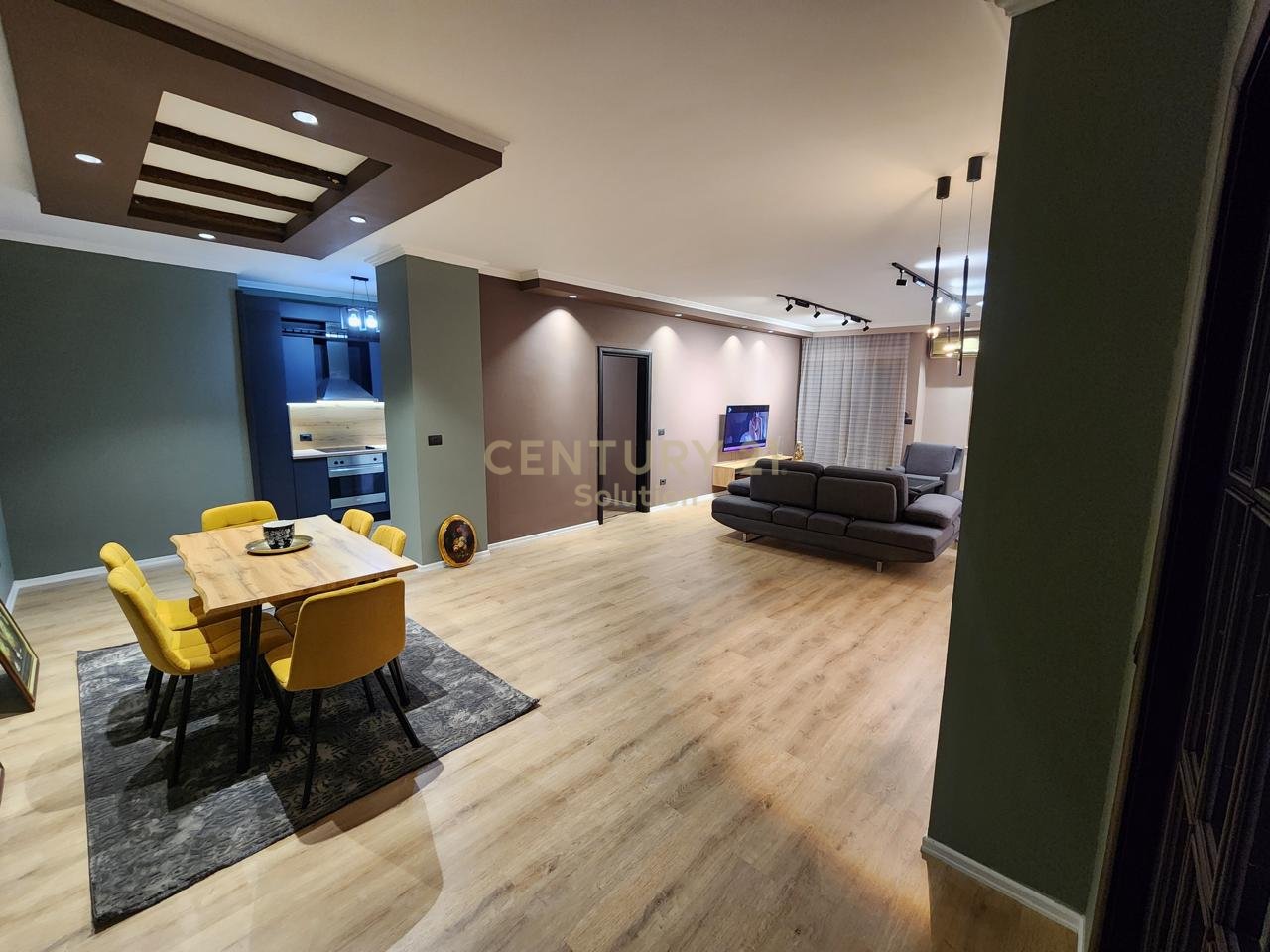 JEPET APARTAMENT  3+1+2 ME QERA TEK KRYQEZIMI 21 DHJETORI!
