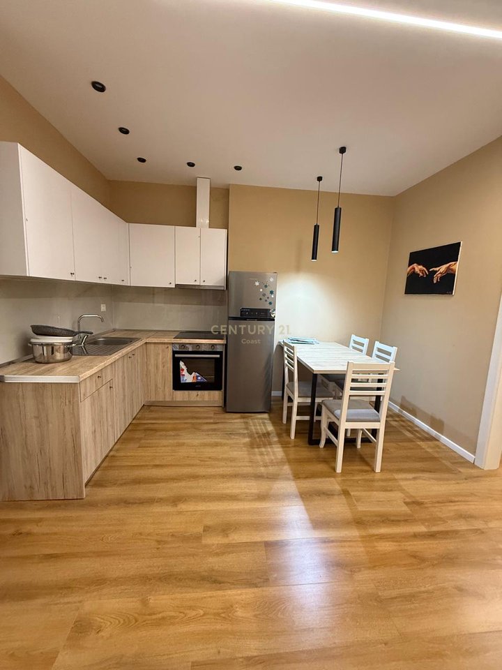 SUPER APPARTAMENTO 1+1 IN AFFITTO A "ISH KOMBINAT" VLORE!!