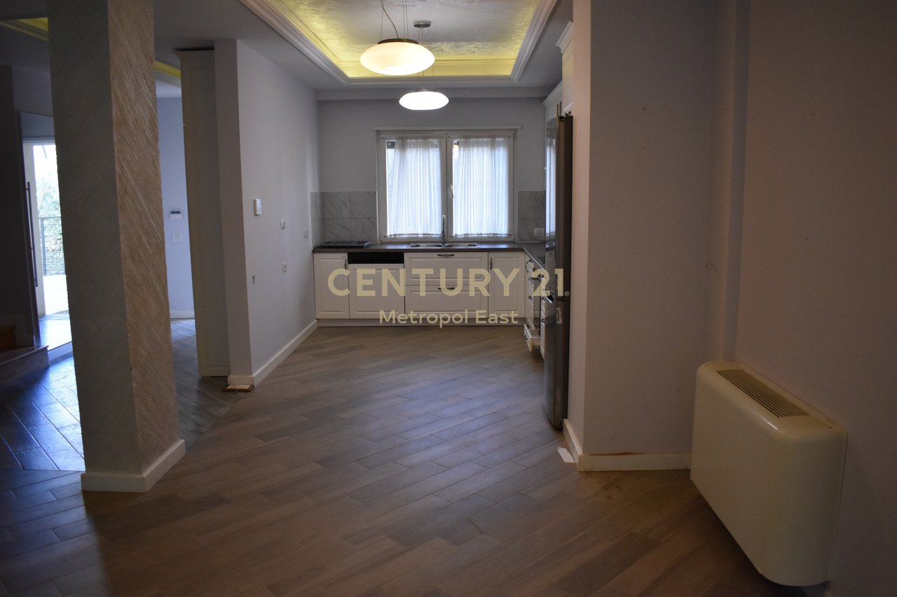 VILË ME QIRA – SUNRISE RESIDENCE