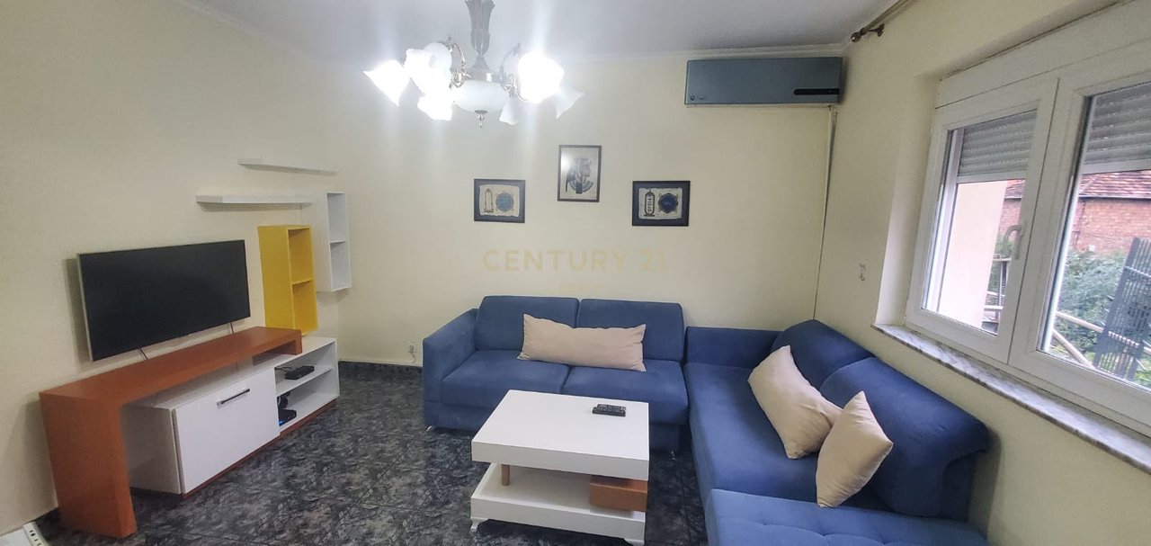 In Affitto 2+1+Parcheggio in Via Fortuzi