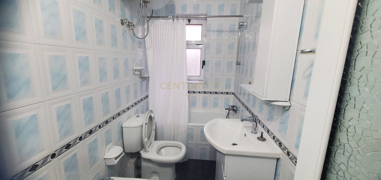 In Affitto 2+1+Parcheggio in Via Fortuzi