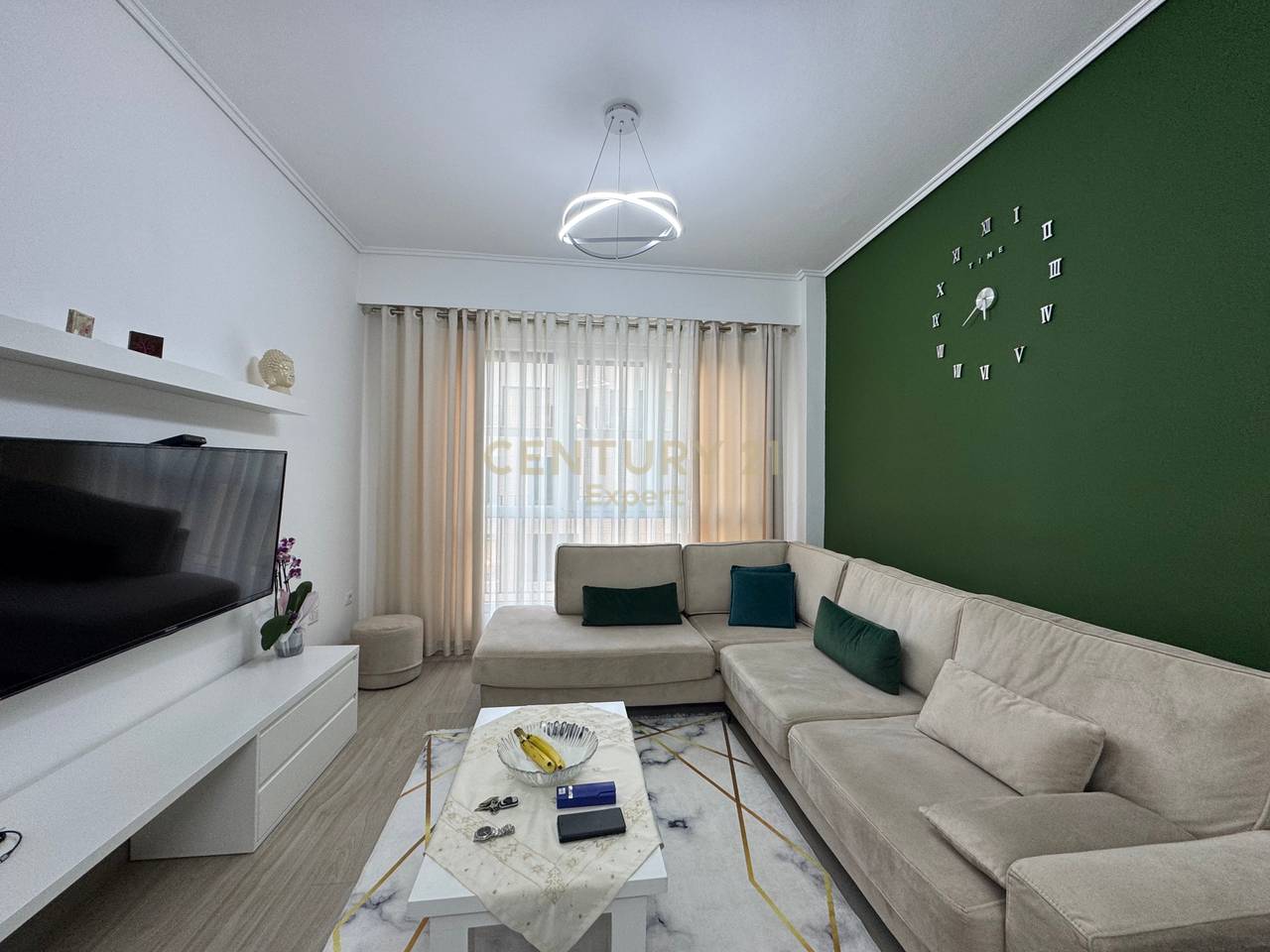 SHESIM APARTAMENT 1+1+ POST PARKIMI TE PERFSHIRE TE MOBILUAR TE ISH FUSHA E AVIACIONIT!