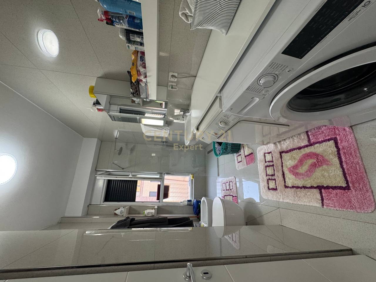 SHESIM APARTAMENT 1+1+ POST PARKIMI TE PERFSHIRE TE MOBILUAR TE ISH FUSHA E AVIACIONIT!