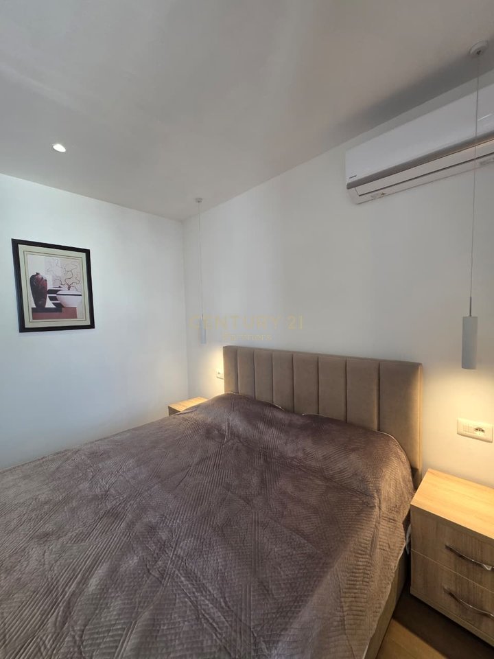 Apartament 2+1 Me Qira në Rrugën Mine Peza, Tiranë - 1000€ | 90 m²