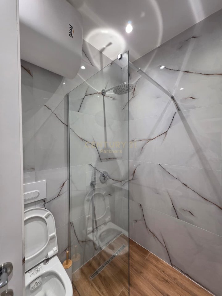 Apartament 2+1 Me Qira në Rrugën Mine Peza, Tiranë - 1000€ | 90 m²