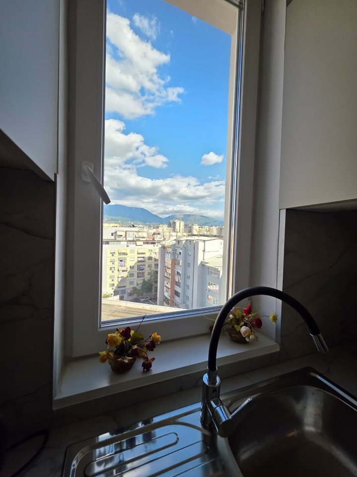Apartament 2+1 Me Qira në Rrugën Mine Peza, Tiranë - 1000€ | 90 m²