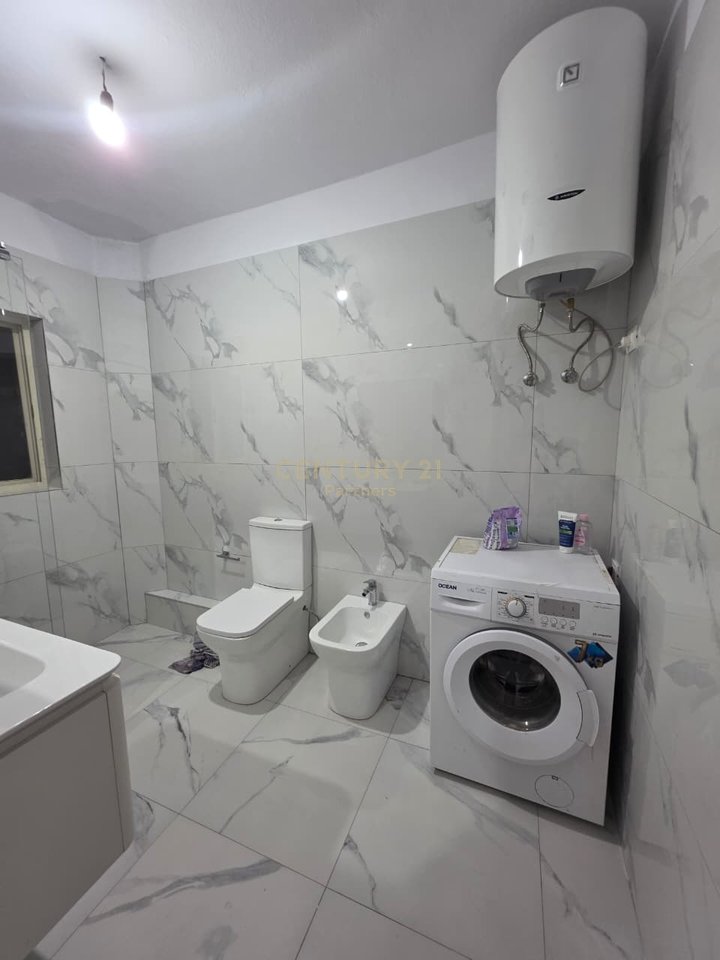 Appartamento 2+1 in affitto a Medreseja, via 5 Maji, Tirana