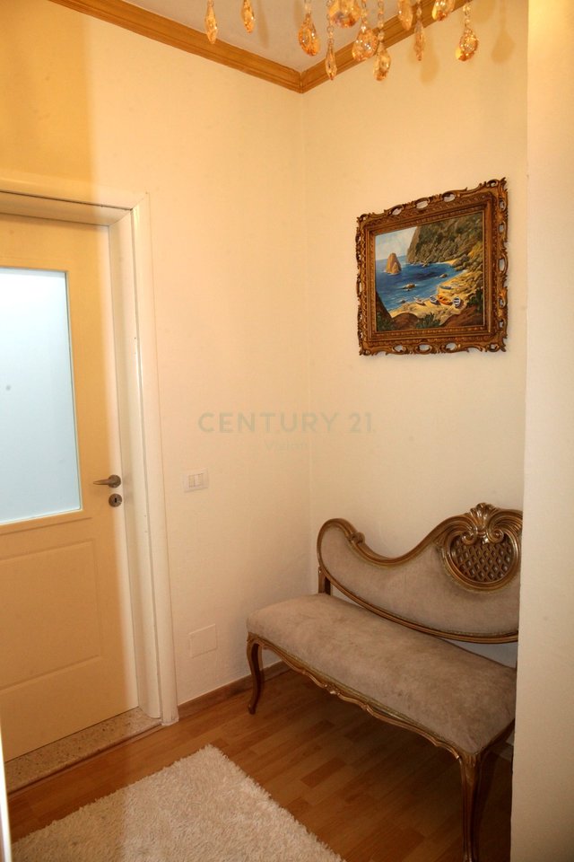 Apartament 2+1 Për Shitje në Sheshi Demokracia, Qendër Shkodër - 135,000€ | 80 m²