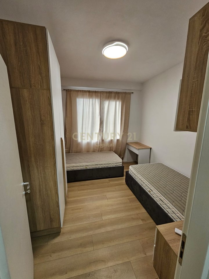 Appartamento 2+1 in affitto vicino al Vecchio Campo di Aviazione, Tirana