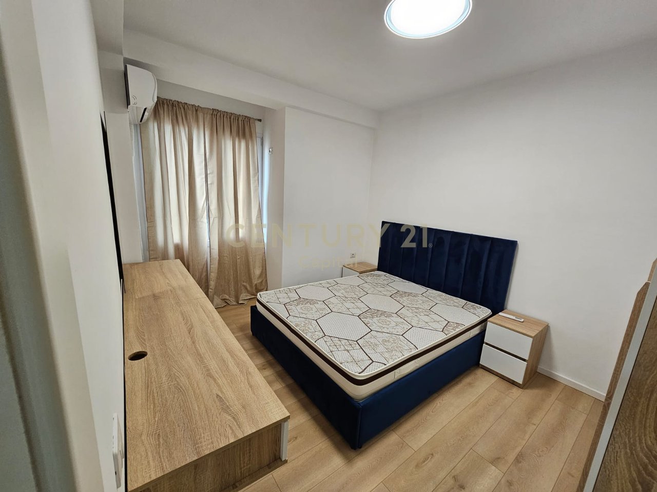 Appartamento 2+1 in affitto vicino al Vecchio Campo di Aviazione, Tirana