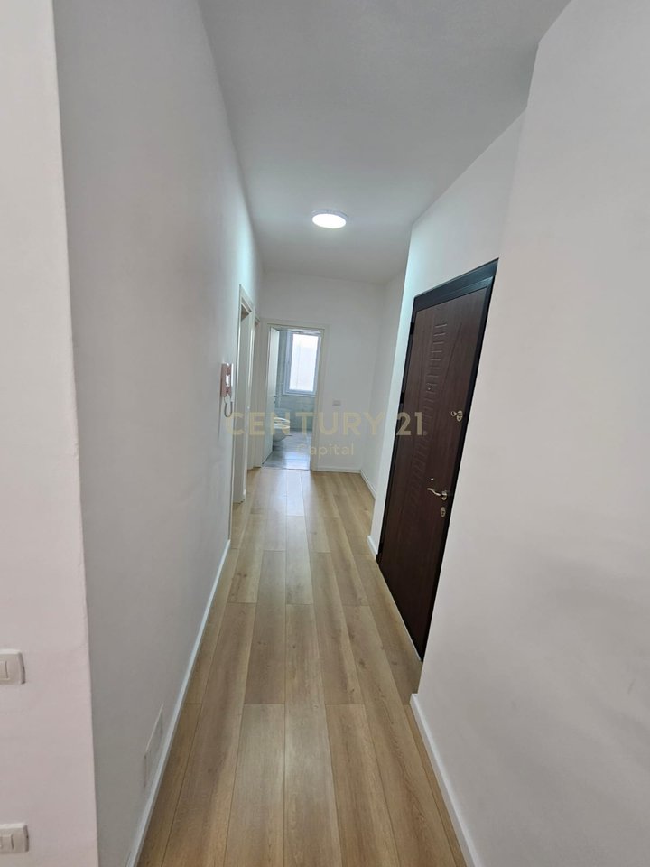 Appartamento 2+1 in affitto presso l'ex campo di aviazione, Tirana