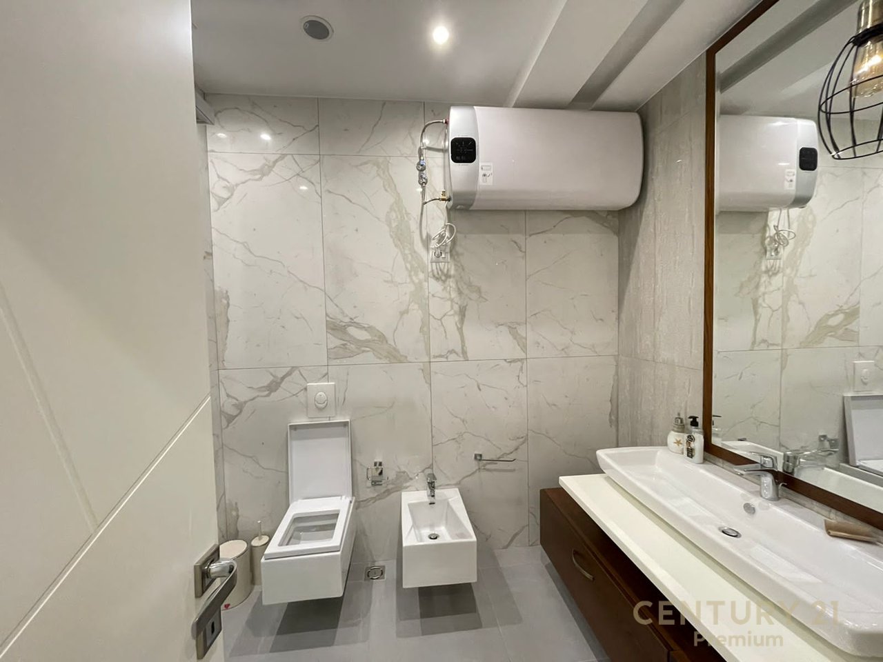 Apartament me Qira 3+1+2 +Post Parkimi, pranë Kopshtit  Zoologjik, Tiranë!