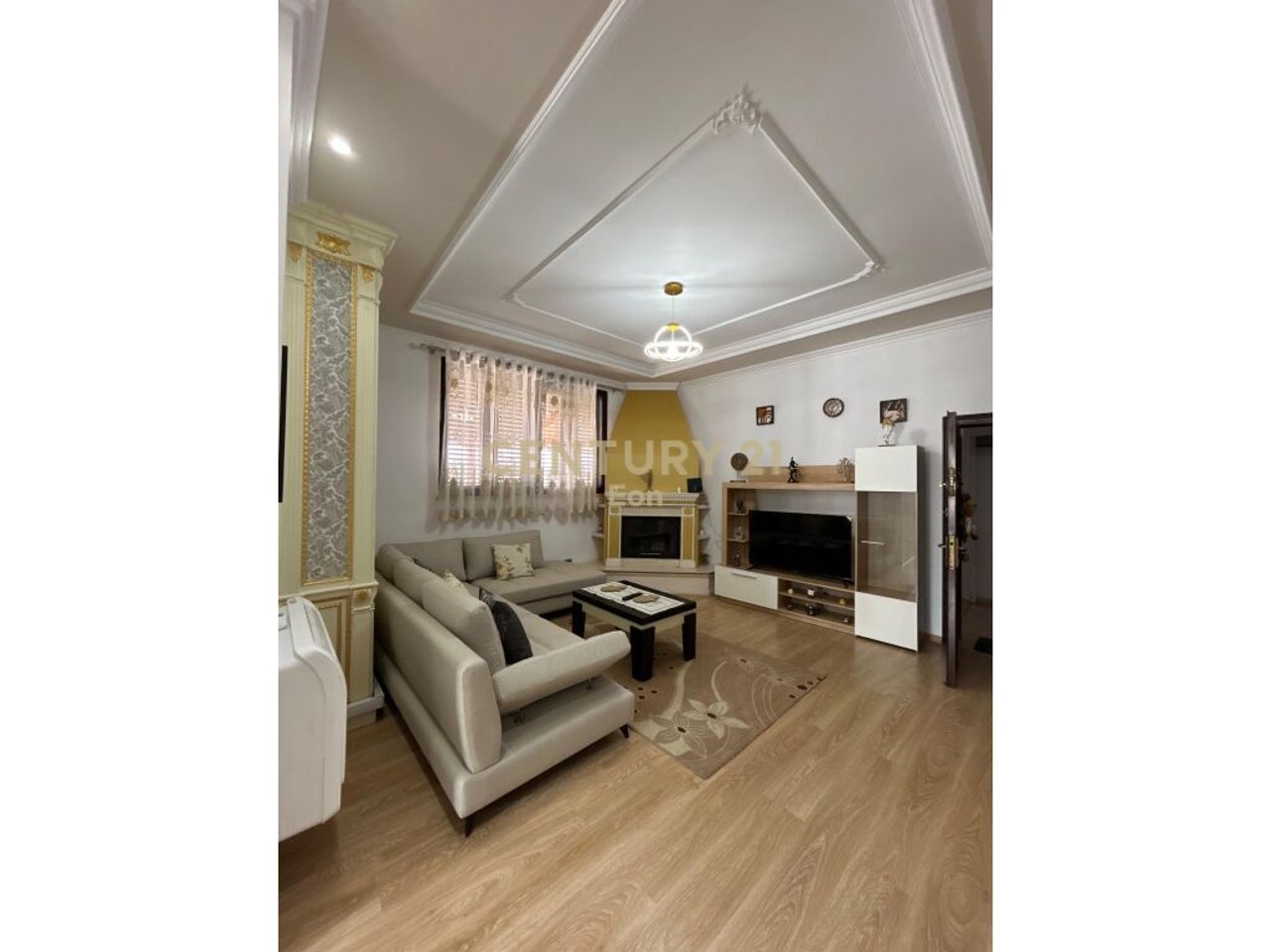 JEPET ME QERA PAPAFINGO 2+1+GARAZHD ,PRANE STADIUMIT !