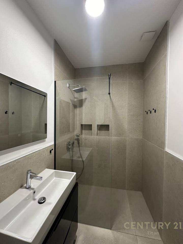 IN AFFITTO APPARTAMENTO 2+1 + 2 POSTI AUTO AL FOREST RESIDENCE, LIQENI I THATË!