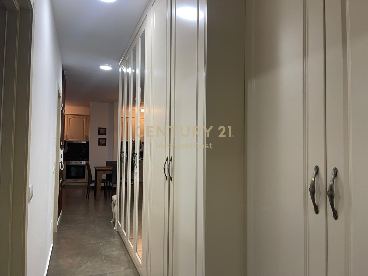JEPET ME QIRA APARTAMENT 2+1+2  NE REZIDENCEN SUNRISE,PRANE TEG