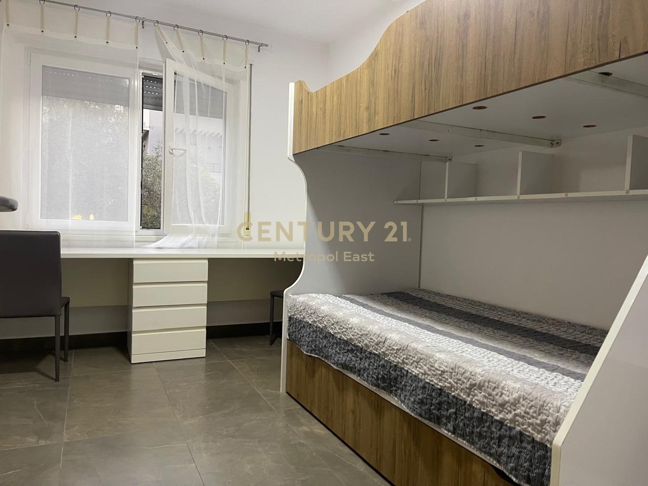JEPET ME QIRA APARTAMENT 2+1+2  NE REZIDENCEN SUNRISE,PRANE TEG