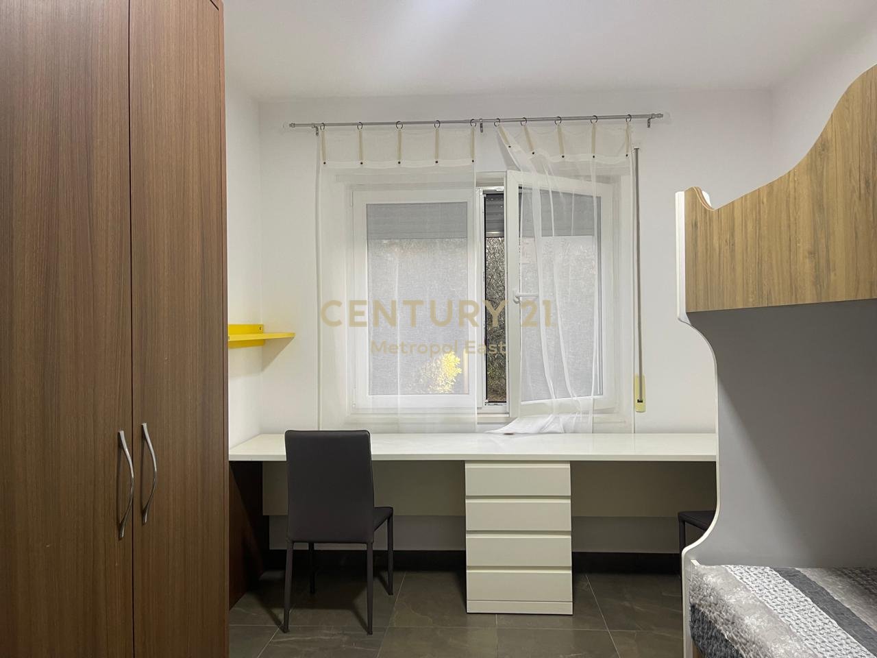 JEPET ME QIRA APARTAMENT 2+1+2  NE REZIDENCEN SUNRISE,PRANE TEG