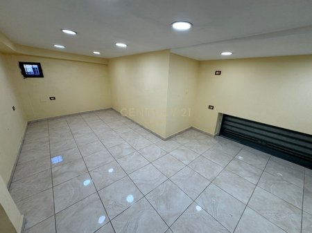 COMMERCIAL SPACE FOR RENT ON DURRESI STREET