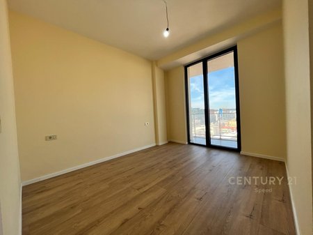 Apartament 2+1 me qira për zyra ne Rrugen Mine Peza!!