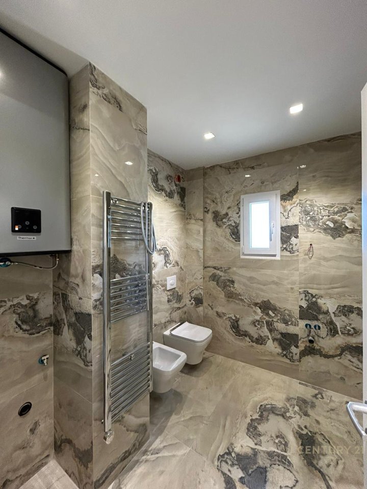 SHESIM 2+1 ME POST PARKIMI, SHKOLLA E KUQE.