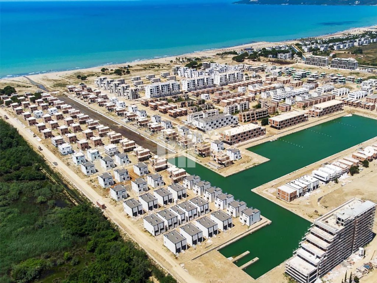 SHESIM VILE ME OBORR TE TORQUOISE MARINA !