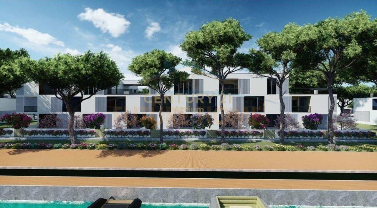 SHESIM VILE ME OBORR TE TORQUOISE MARINA !