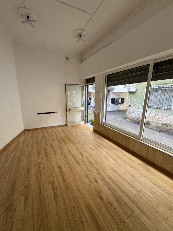 FOR RENT AREA ON FORTUZI STREET