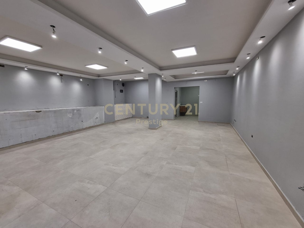 COMMERCIAL SPACE FOR SALE NEAR "HOXHA TAHSIM" STREET, TIRANA!