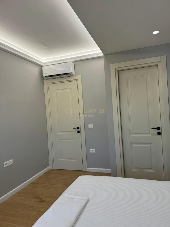 SHESIM APARTAMENT 2+1+2+POST PARKIMI NE VLORE !