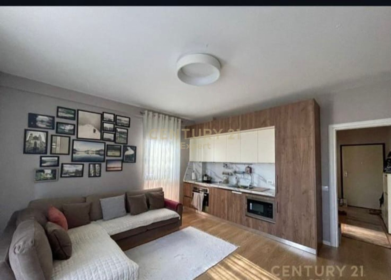 FOR RENT MODERN 1+1 APARTMENT NEAR THE BOTANICAL GARDEN!