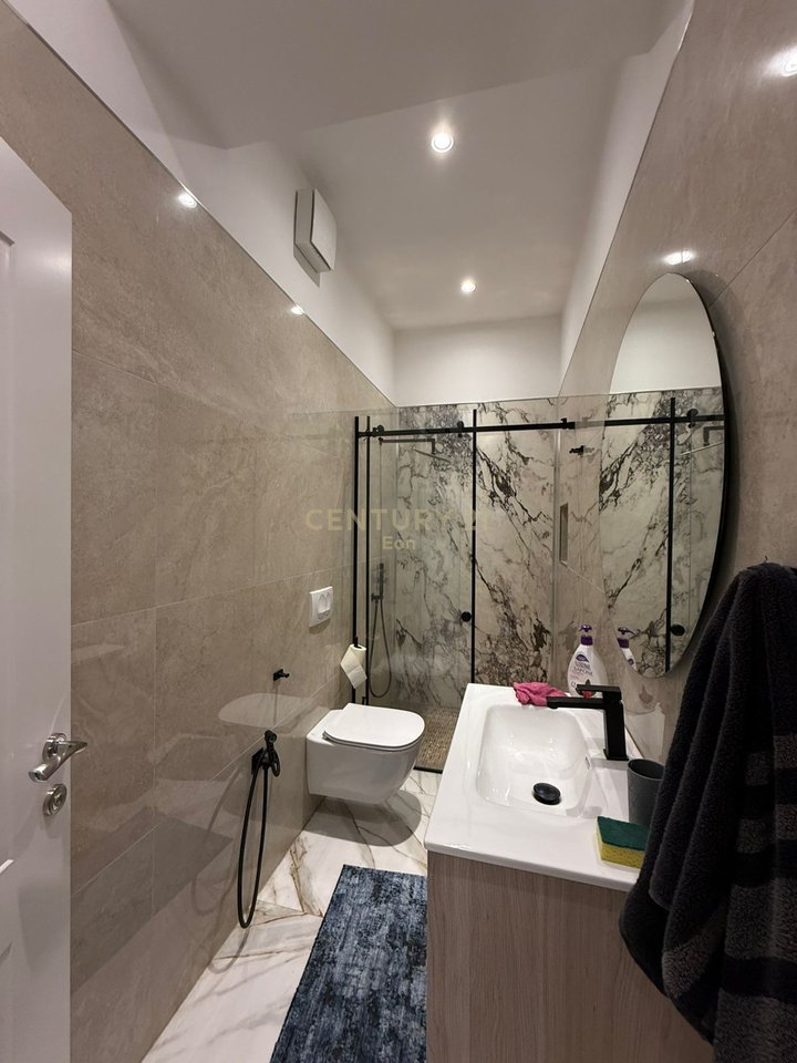 APARTMENT 1+1 FOR SALE, FULLY FURNISHED IN DETAIL NEAR DURRES MUSEUM!