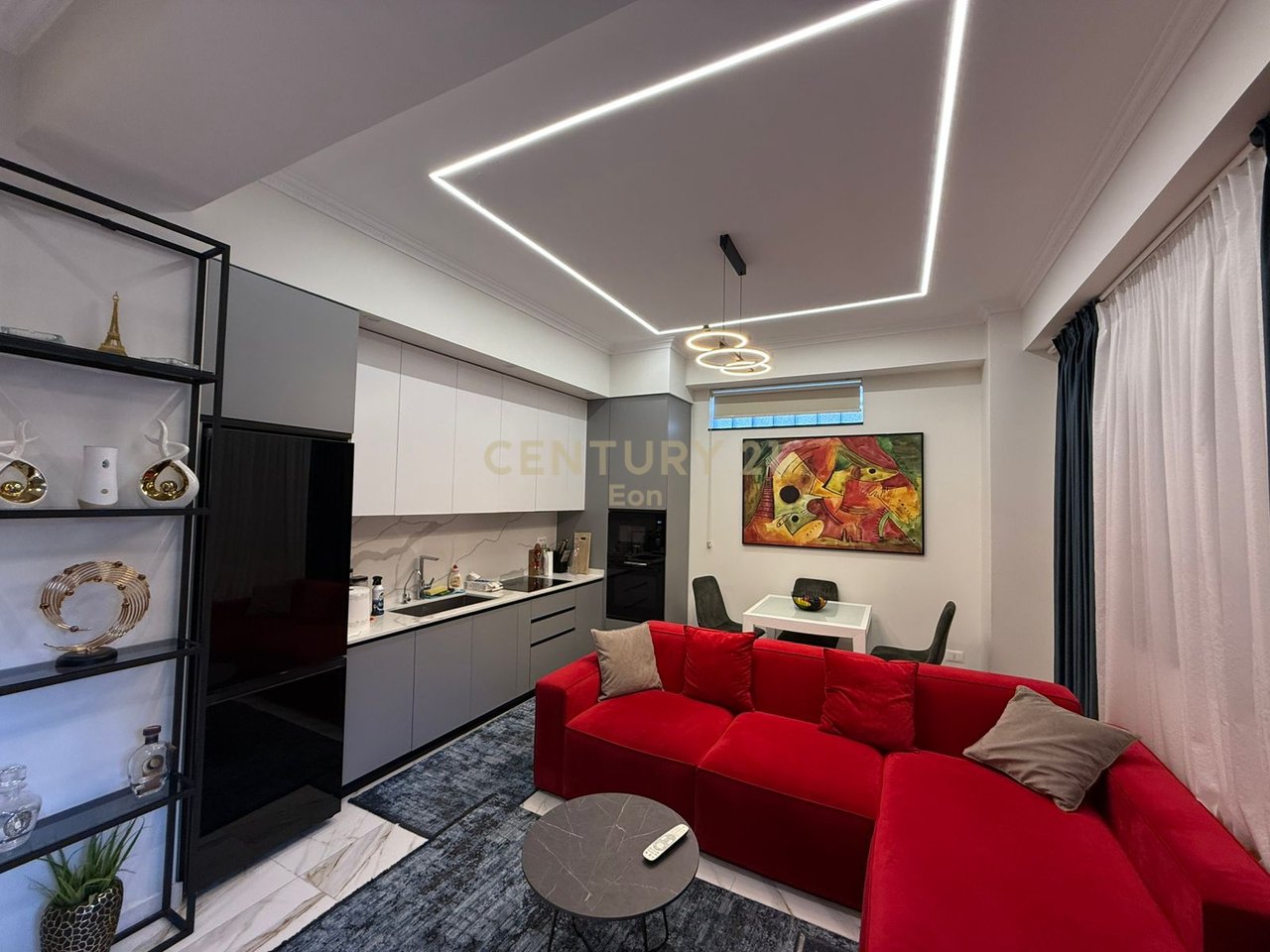 APARTMENT 1+1 FOR SALE, FULLY FURNISHED IN DETAIL NEAR DURRES MUSEUM!