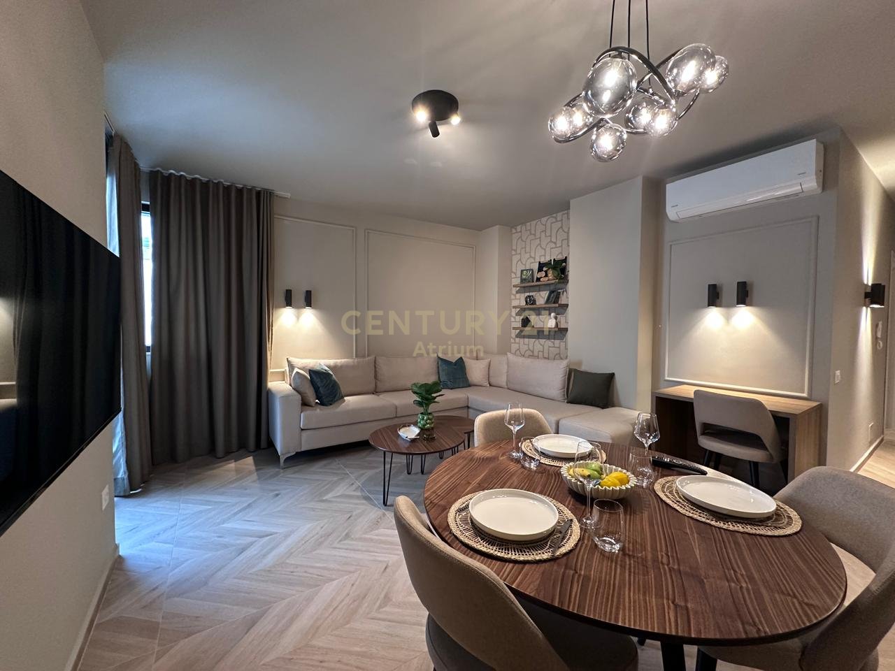 Apartament 1+1 Me Qira në Periferia Sarandë - 600€ | 70 m²