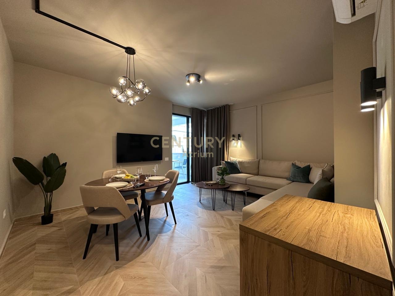 Apartament 1+1 Me Qira në Periferia Sarandë - 600€ | 70 m²