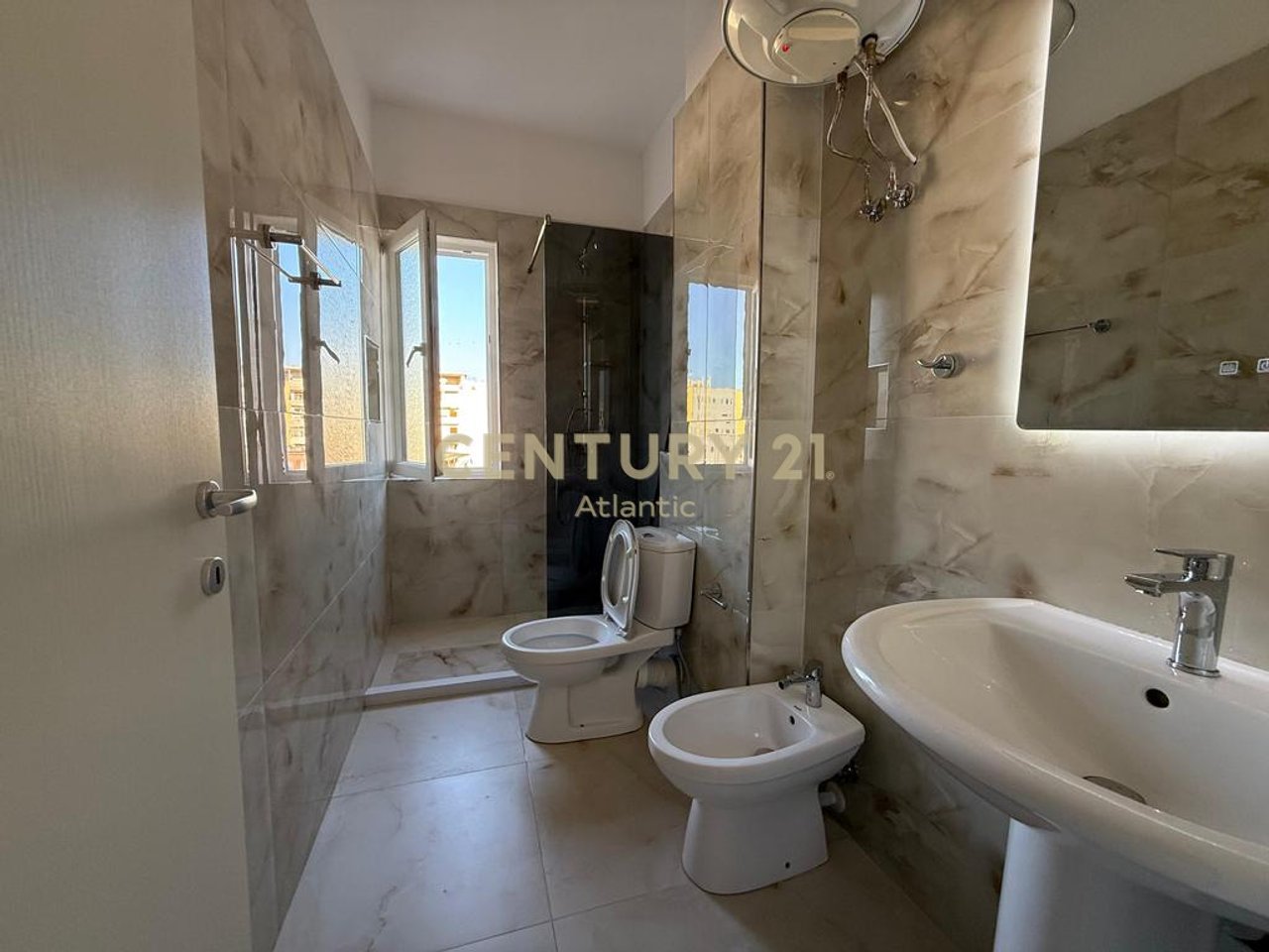 FOR SALE 2+1 APARTMENT IN PLAZH-ILIRIA!