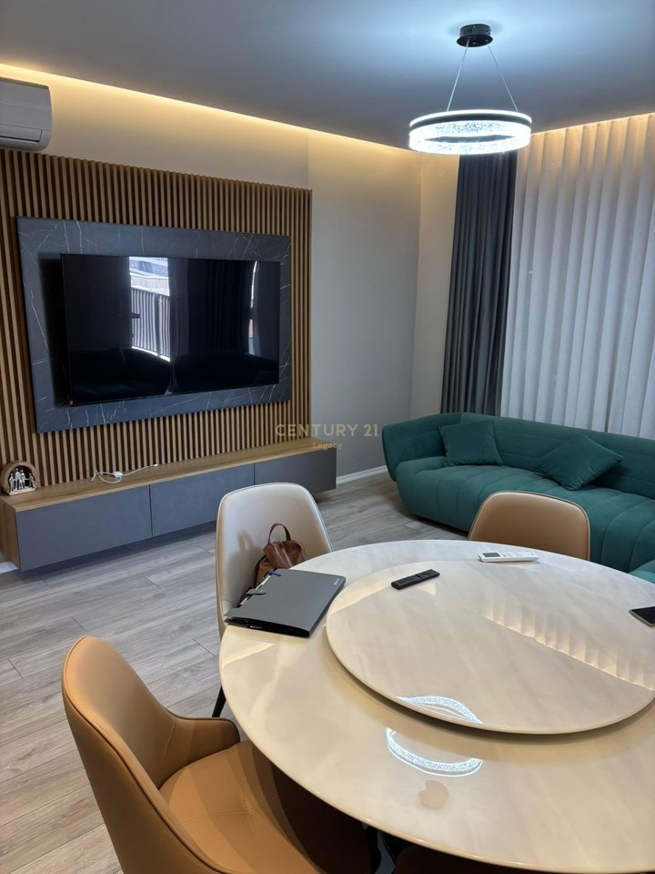 🏢 Appartamento 1+1 + posto auto in affitto
📍 Posizione: Univers City