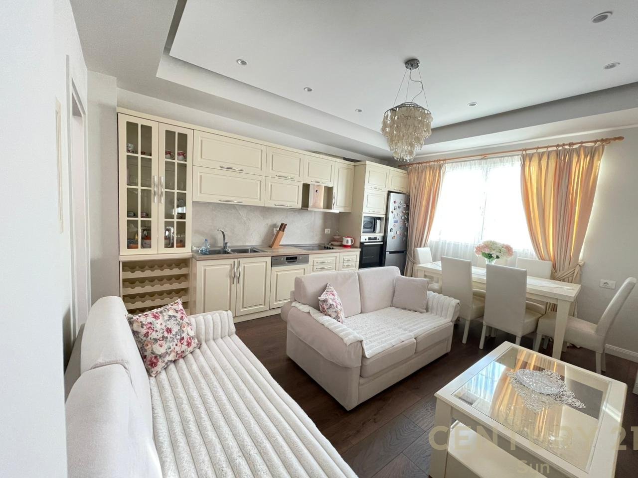 APARTAMENT 2+1 ME QIRA NE RRUGEN E DURRESIT!