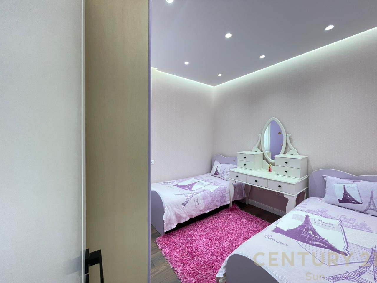 APARTAMENT 2+1 ME QIRA NE RRUGEN E DURRESIT!