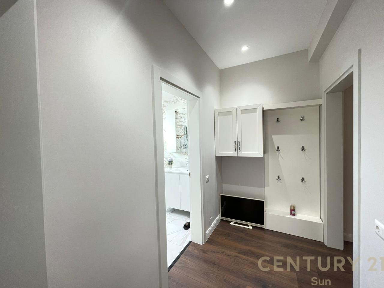 APARTAMENT 2+1 ME QIRA NE RRUGEN E DURRESIT!