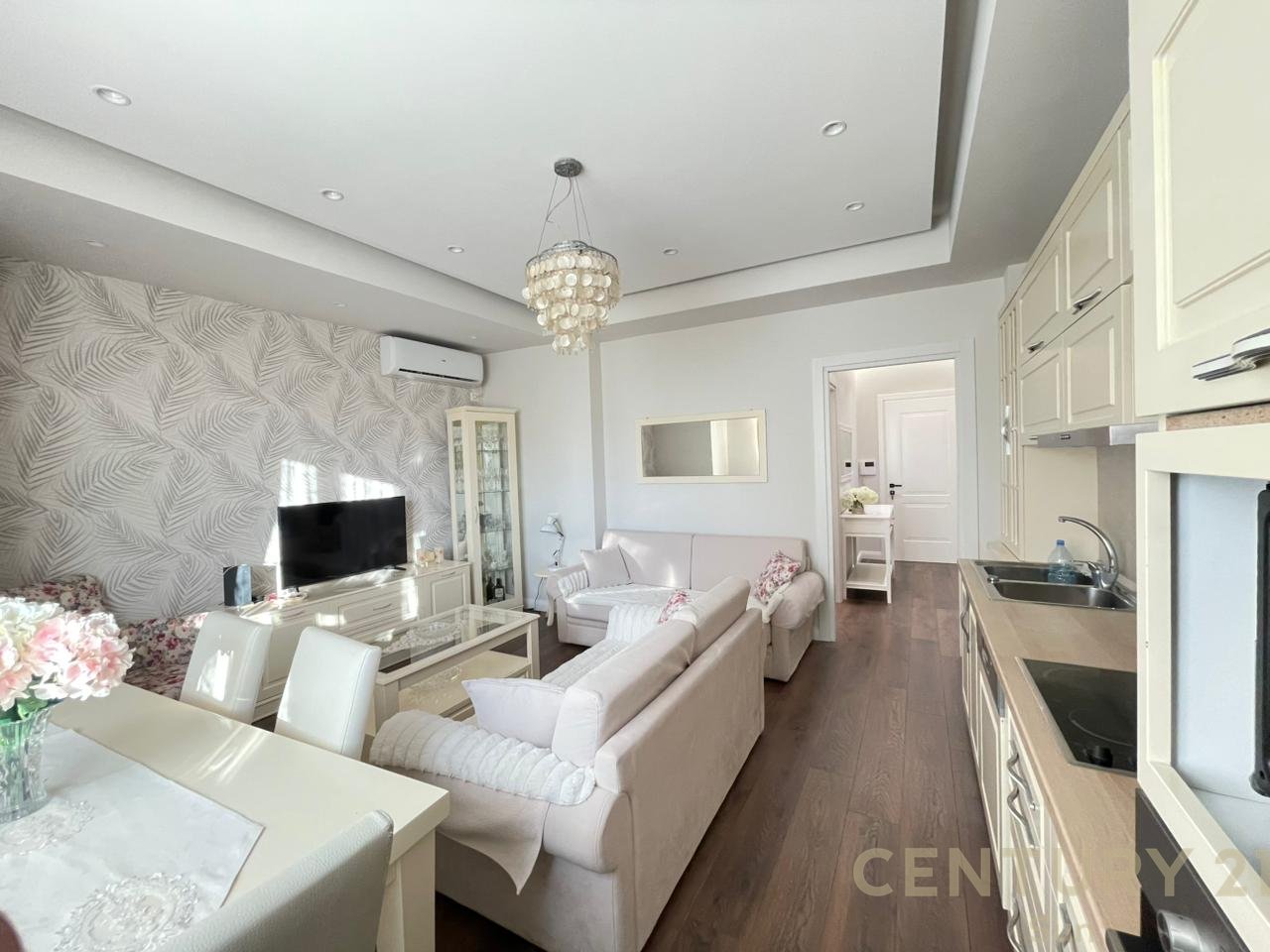 APARTAMENT 2+1 ME QIRA NE RRUGEN E DURRESIT!