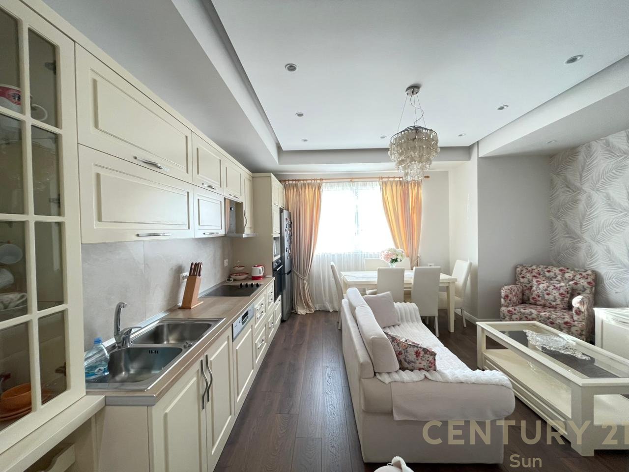 APARTAMENT 2+1 ME QIRA NE RRUGEN E DURRESIT!