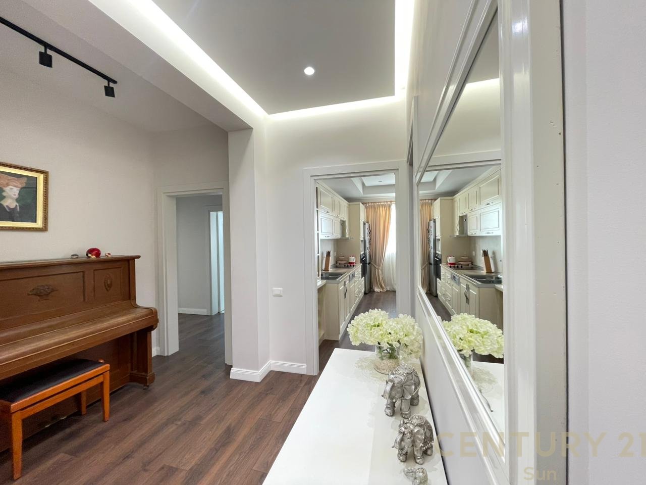 APARTAMENT 2+1 ME QIRA NE RRUGEN E DURRESIT!