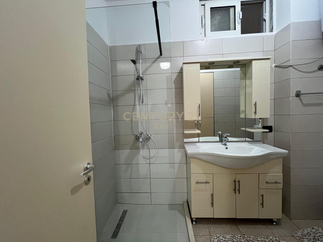 Apartament 1+1 Me Qira tek Gjykata,Durrës !