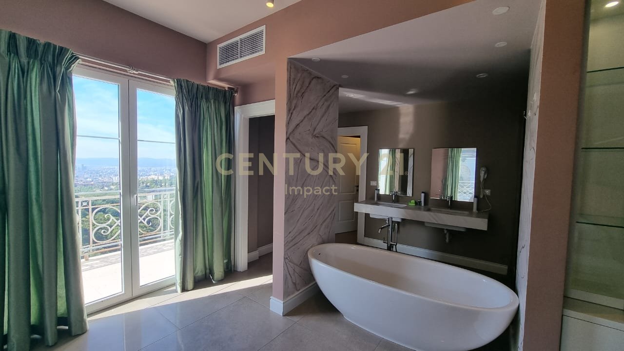 RESORT FOR SALE IN THE DAJTI AREA!