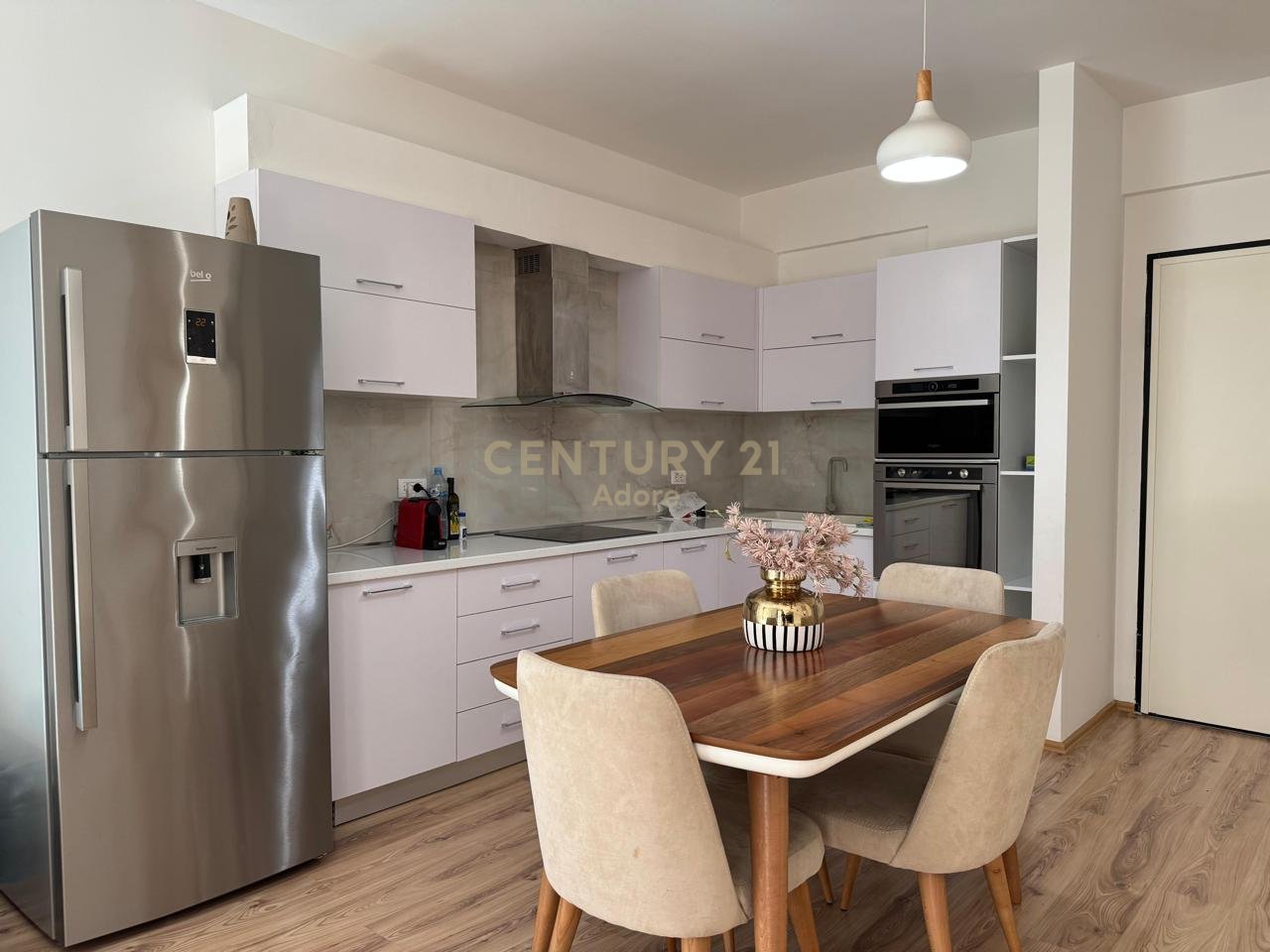 FOR RENT APARTMENT 2+1+2 PARKING SPOTS, NEAR THE DRY LAKE