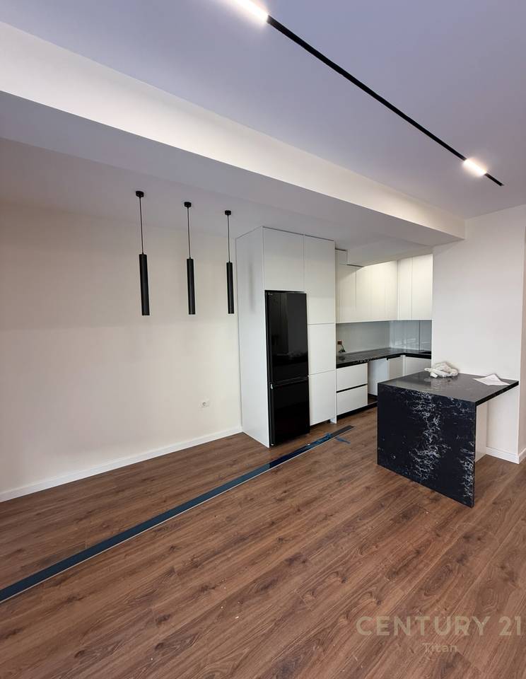 3+1+2 Apartment + Large Veranda at the Extension of Kodra e Diellit 2