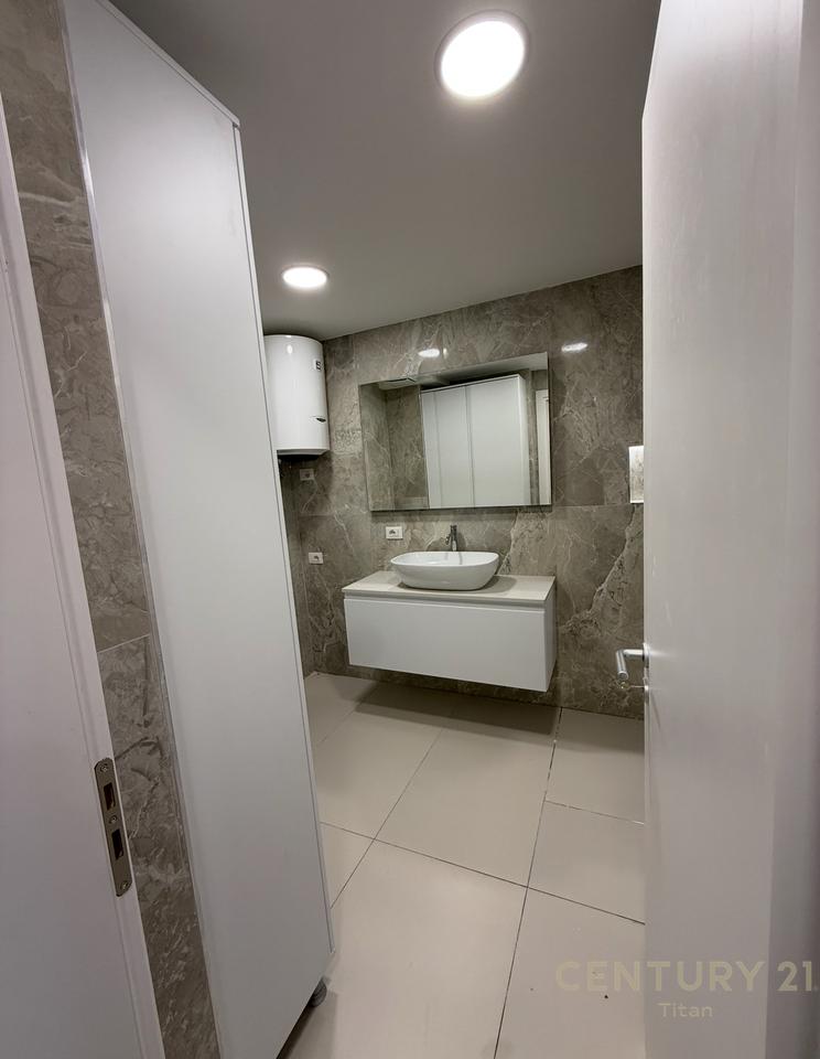 3+1+2 Apartment + Large Veranda at the Extension of Kodra e Diellit 2